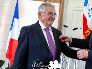 Jean-Pierre Mercier, alias le Patriarche (Président du Conseil de Surveillance du Groupe Mercier) vient d’être décoré de la Médaille de Chevalier de...